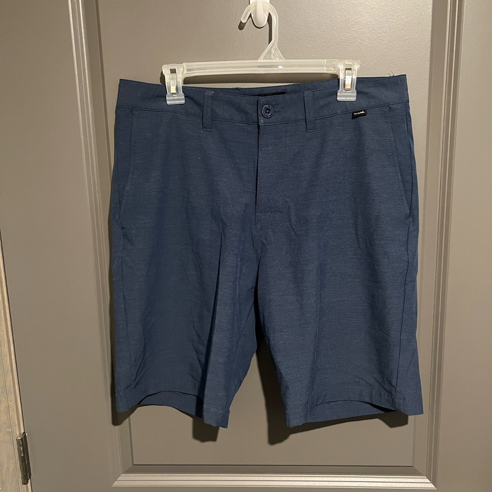 Travis Mathew Golf Shorts 36